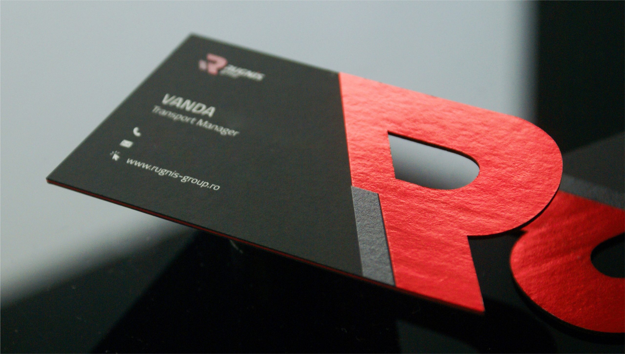 Luxury business cards - laser-cut (special shape)